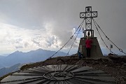 88 Croce di vetta del Pizzo Tre Signori (2554 m)